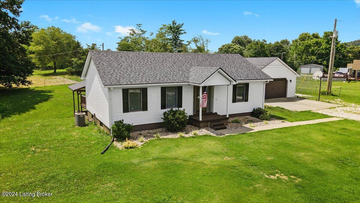Primary Photo - 250 Buck Knobs Rd