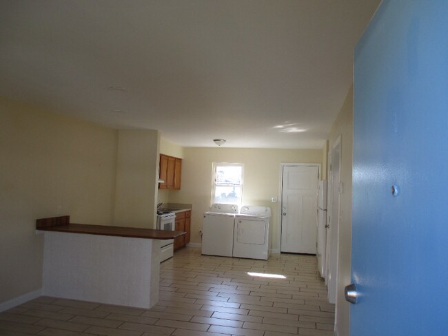Building Photo - 7925 Westcliff Dr