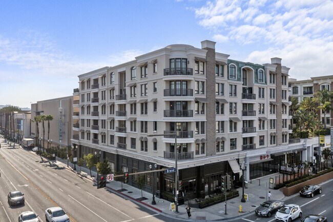 Foto del edificio - 560 Caruso Ave