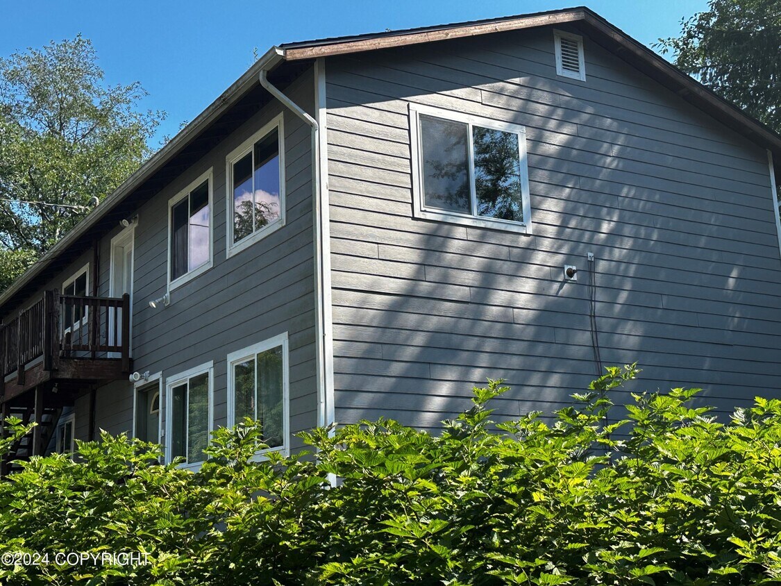 Foto principal - 1227 Black Bear Rd