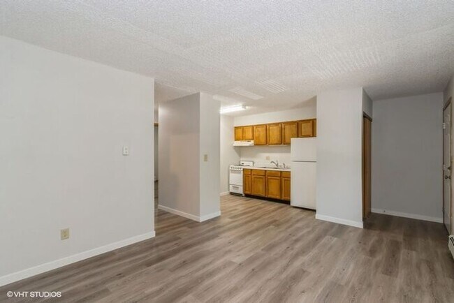 Foto del edificio - $995 | 2 Bedroom, 1 Bathroom APARTMENT | N...