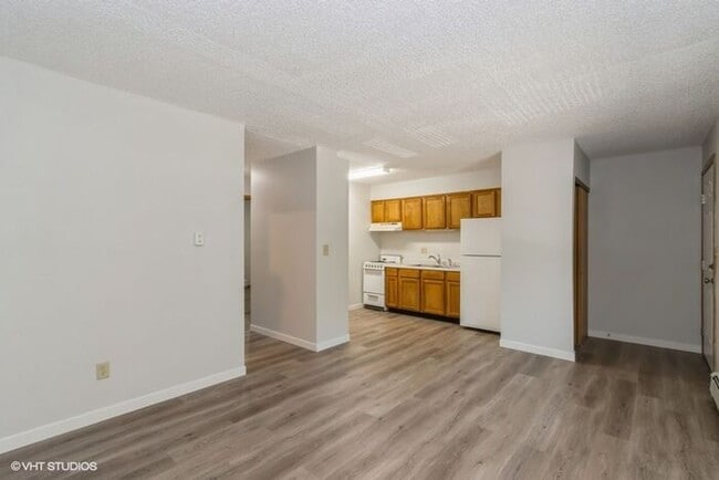 Building Photo - $995 | 2 Bedroom, 1 Bathroom Apartment | No Pets | Available for August 1st, 2026 Move In!
