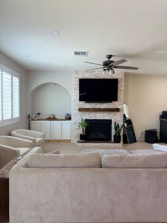 Foto del edificio - 27100 Great Plains Ct
