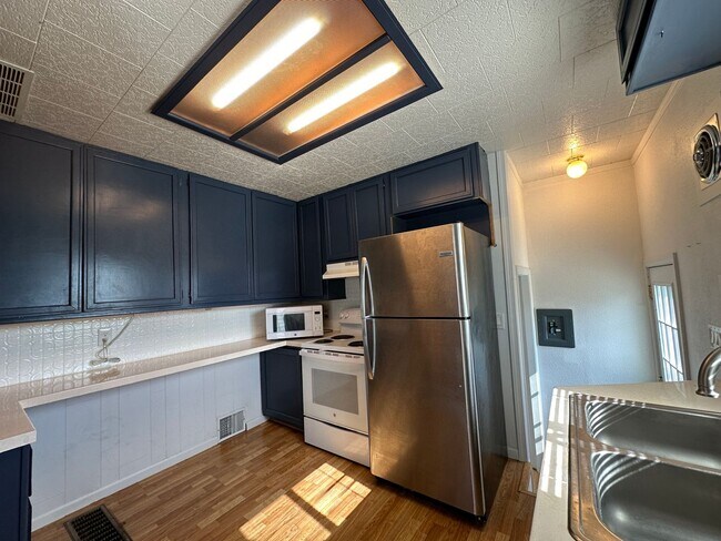 Foto del edificio - 1520 McPherson Ave