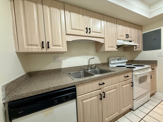 Photo - North St. Pete 2/2 Condo