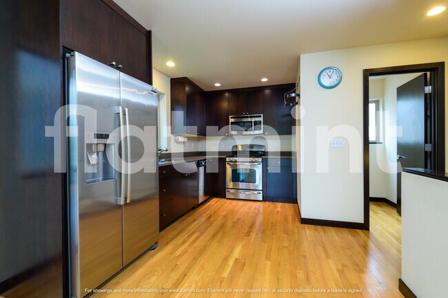 Foto del edificio - 1512 44th Ave SW