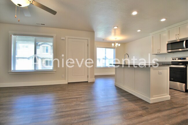 Building Photo - Conveniently Located North Logan Village Townhome | Near Utah State and Hospitals