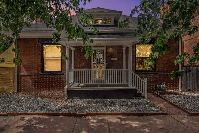 Photo - 832 26th St House