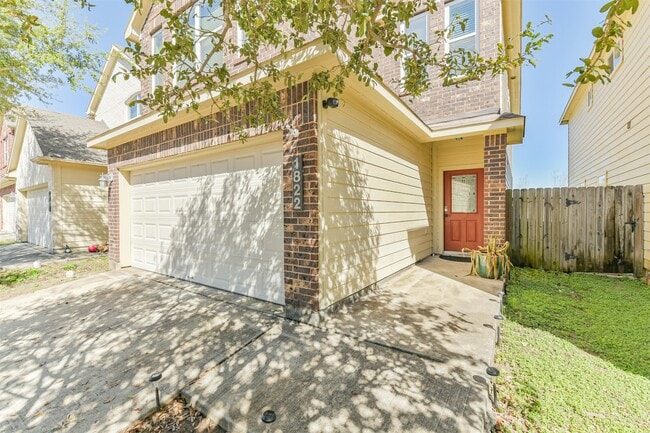 Foto del edificio - 1822 Don Alejandro