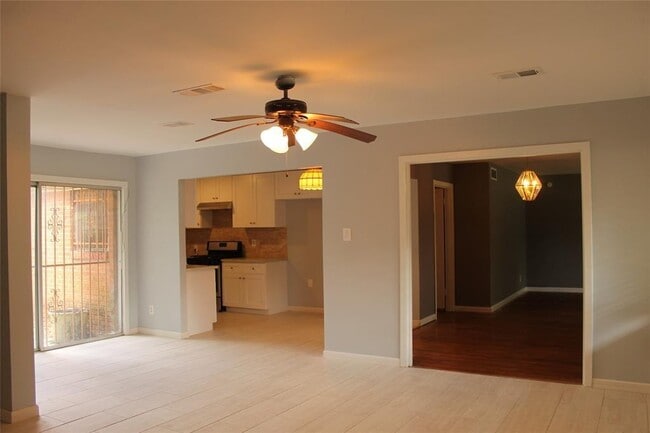 Building Photo - 4026 Osby Dr