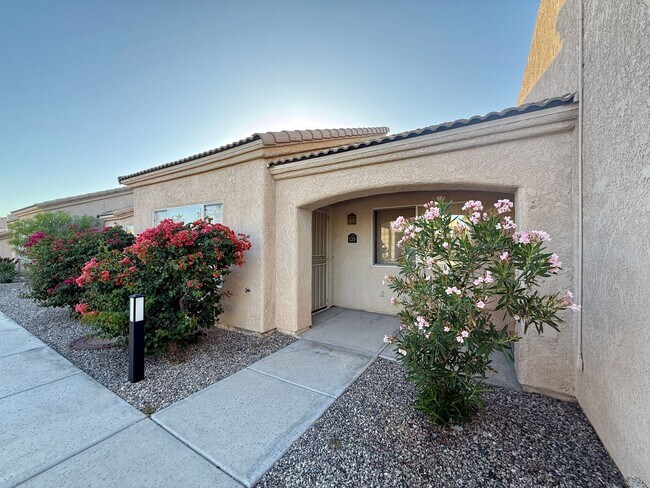 Foto del edificio - Gleaneagles Golf Estates - Ground floor condo - Long term