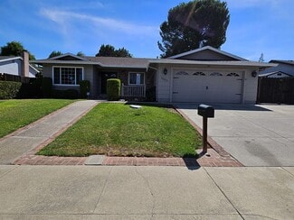 Building Photo - 3421 Serpentine Dr