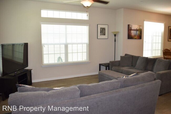 Foto del edificio - 3 br, 2.5 bath House - 185 Hickory Street