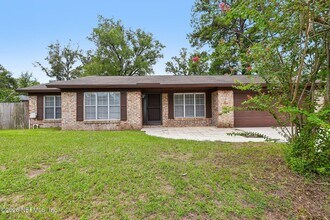 Building Photo - 8364 Pointer Dr N