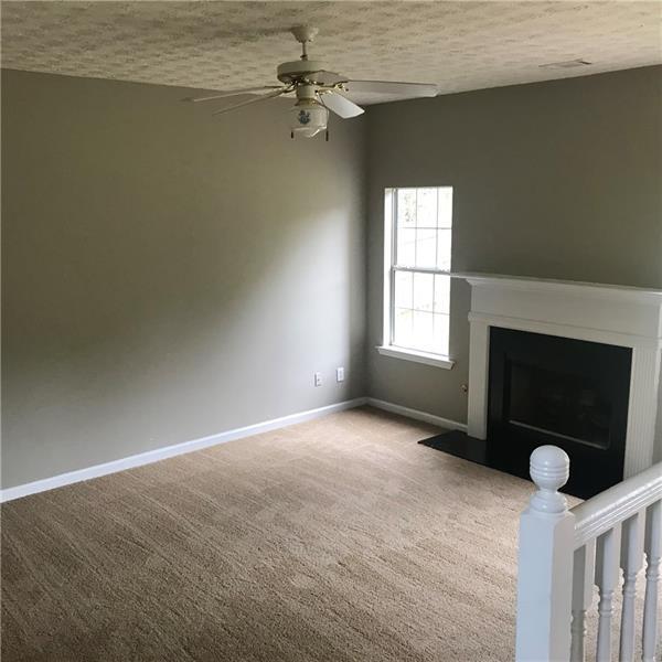 Foto del edificio - 165 Jericho Dr