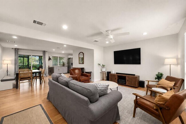 Foto del edificio - 5804 Gloucester Ln