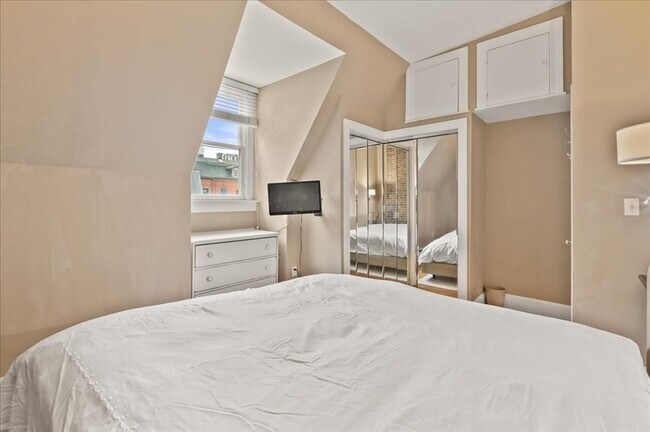 Foto del edificio - 78 W Concord St