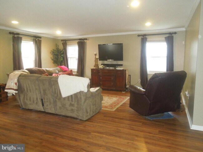 Building Photo - 1714 Tarleton Way