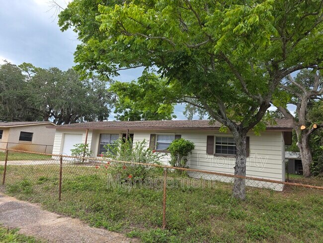 Building Photo - 1030 Pine Valley Ln