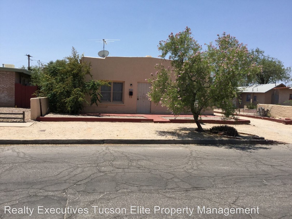 Foto principal - 1640 E 8th St