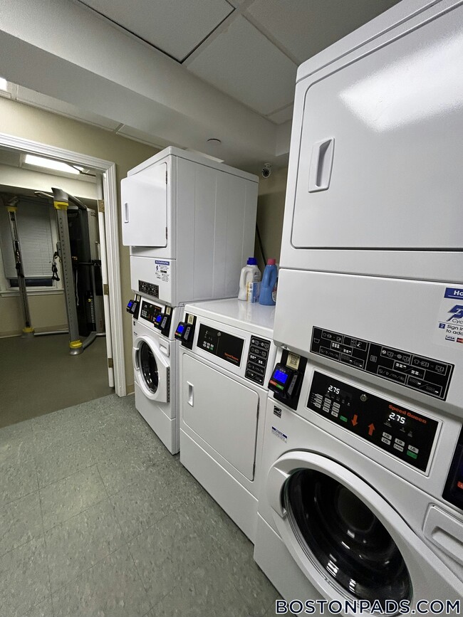 Building Photo - 21 Wendell St