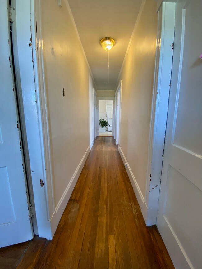 Hallway - 18 Lincoln Pky