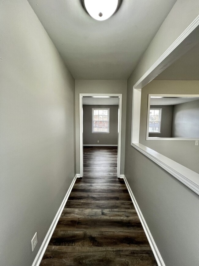 Foto del edificio - 105 Ambrose Dr