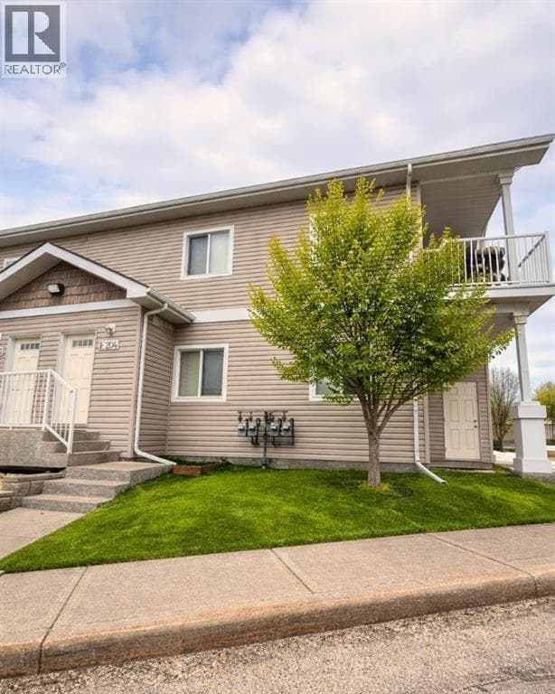 Building Photo - 8640-8103 103 Ave