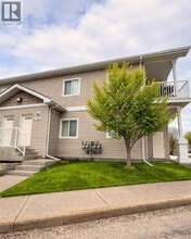 Building Photo - 8640-8103 103 Ave