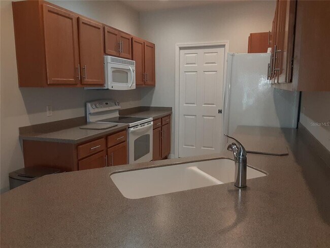 Foto del edificio - 3780 82nd Ave Cir E