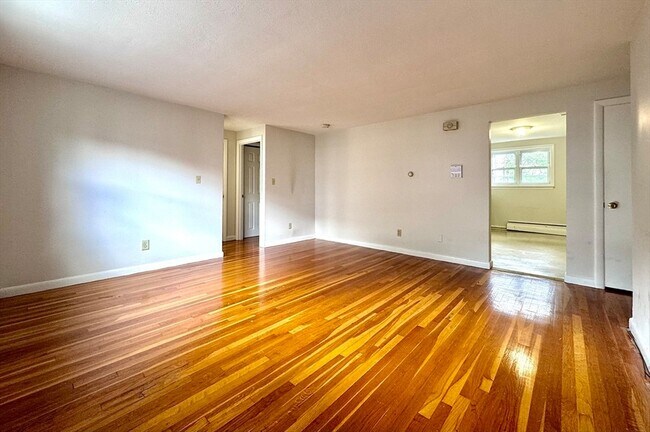 Building Photo - 12 Vinal St
