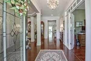 Building Photo - 232 Begonia Ct