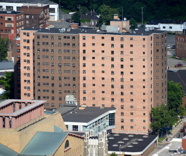 Vista desde el área noroeste - Vine Street Tower