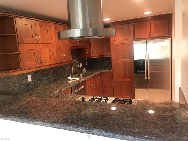 Building Photo - 1 br, 1 bath Condo - 7422 Seastar Drive