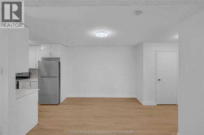 Building Photo - 25 Orchard Heights Dr