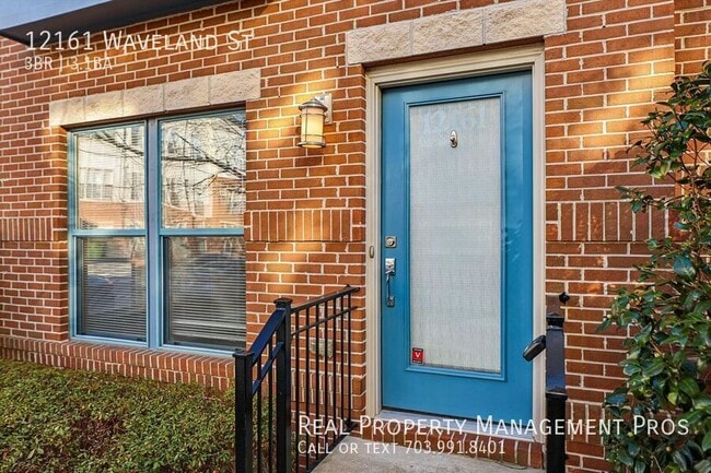 Foto del edificio - 12161 Waveland St