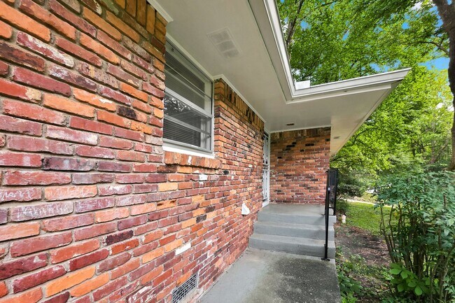 Foto del edificio - 2798 Dearwood Dr SW