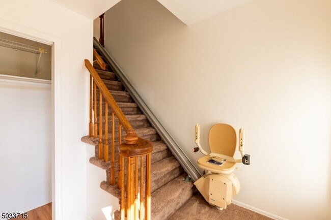 Building Photo - 59 Yorkshire Dr