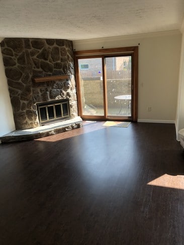 Building Photo - 3850 Sawbridge Dr