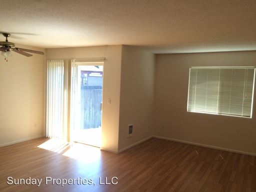 Building Photo - 657 N Cloverleaf Loop