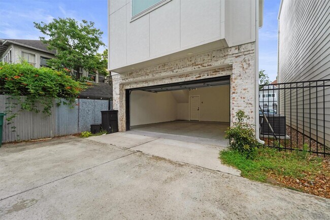 Foto del edificio - 4113 Austin St