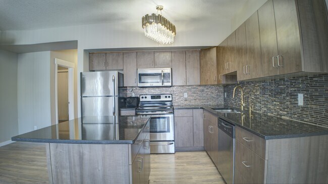 Photo du bâtiment - 10518-10113 113 St