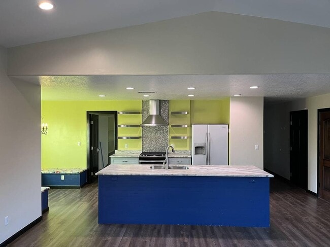 Foto del edificio - 220 Roehl Rd NW