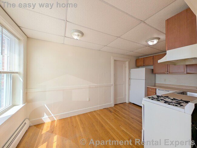 Foto del edificio - 36 College Ave