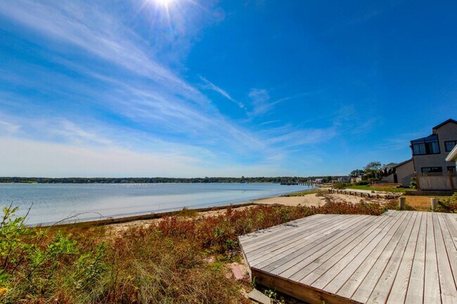 Foto del edificio - 314 E Montauk Hwy