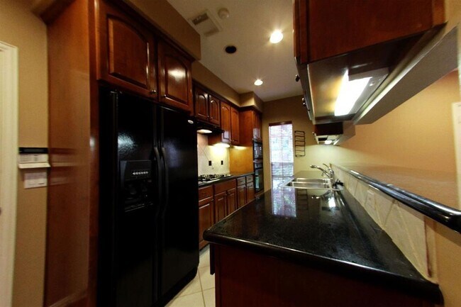 Foto del edificio - 7202 Harmony Cove