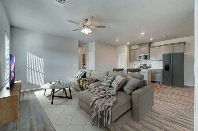 Building Photo - Luxury 3 Bedroom 2 Bathroom Townhome in Piedmont Schools (Neighborhood Park)