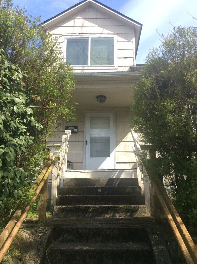 Building Photo - 6323 S Yakima Ave
