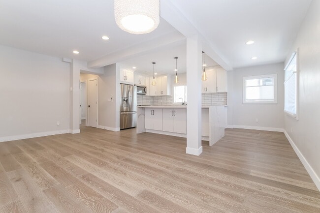 Building Photo - Stunning remodeled 4BD/3.5BA Seattle Craftsman with Solar, A/C & EV Charging for RENT- Available ...