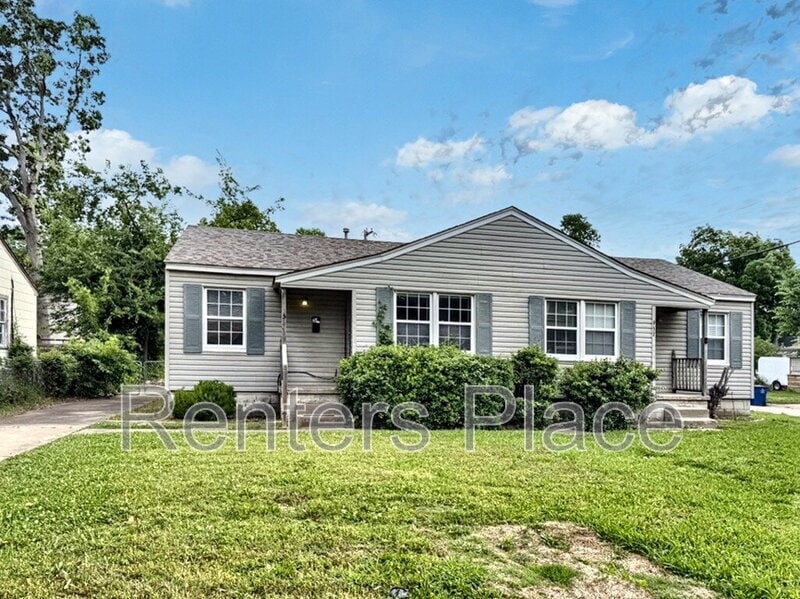 Primary Photo - 955 E 37th Pl